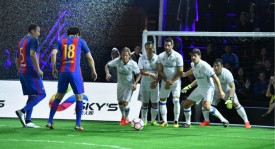 法布雷加斯退役：足球巨星华丽转身，开启教练生涯新征程