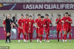 【实时】沙特1-0阿曼 谢赫里头球破门，全场被动防守